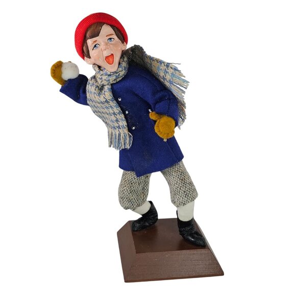 Simpich Christmas Character Doll Boy Throwing Snowball 1992 - Picture 1 of 10